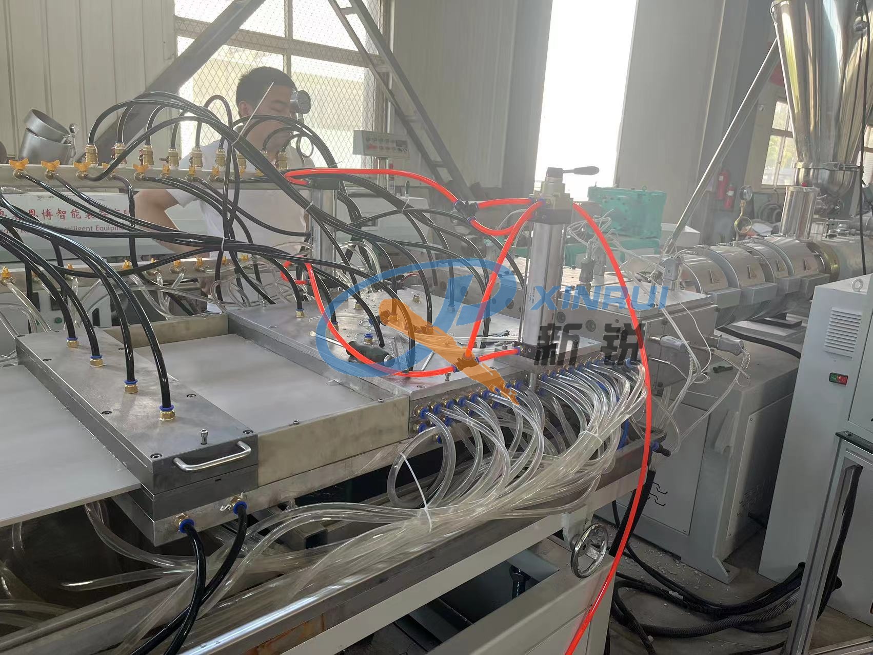 Máquina de panel de techo de PVC (5) 